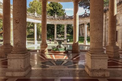 Terme Tettuccio, porticato e fontana