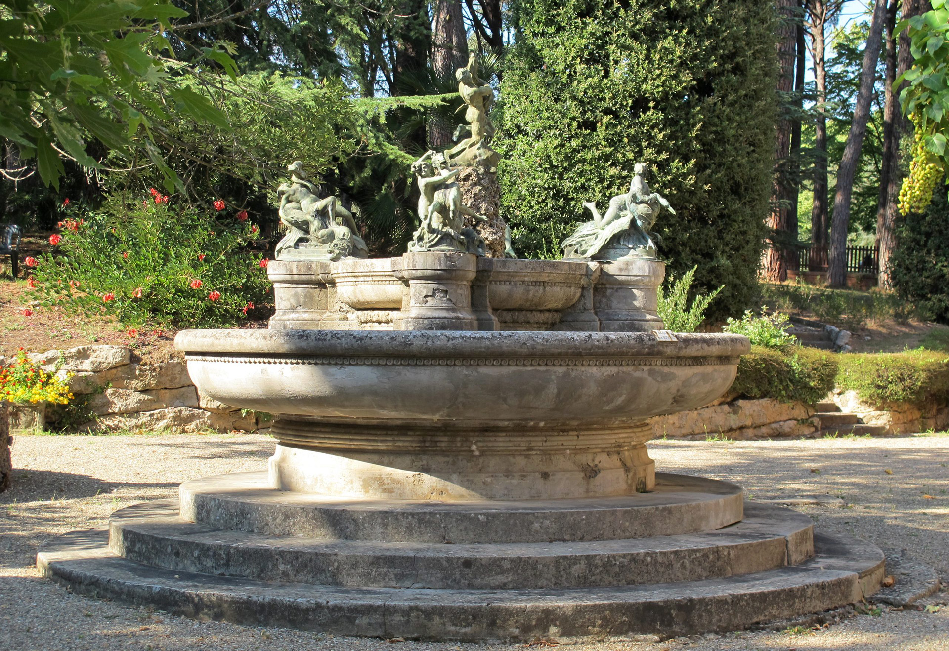 Fontana delle Naiadi nel parco delle terme Tamerici